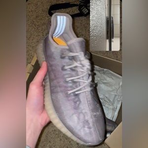 Yeezy 350 mono